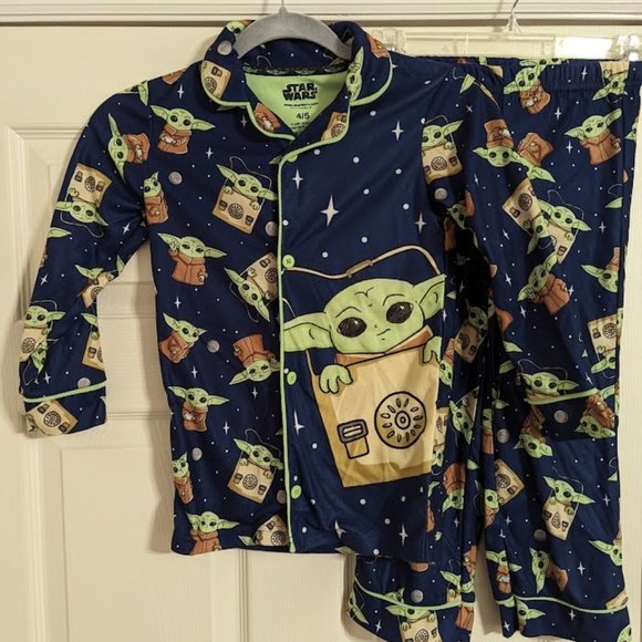 Star Wars The Mandalorian Baby Yoda Long Sleeve PJ Set Size 4/5 - Picture 1 of 6